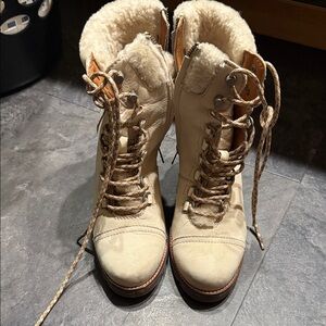 Frye Women's Cream Lace-Up Boots